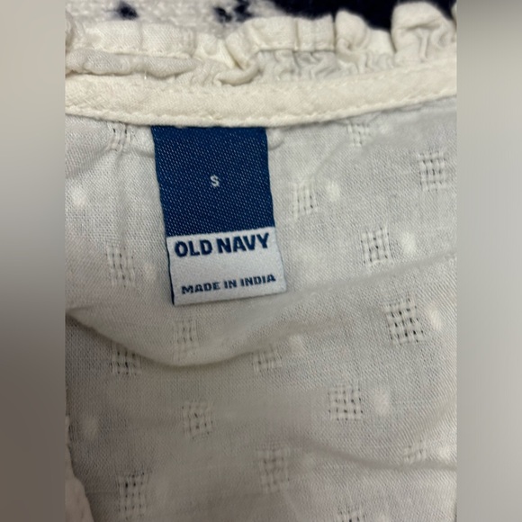 White/Cream Puff Sleeve Button down Blouse - Picture 4 of 4